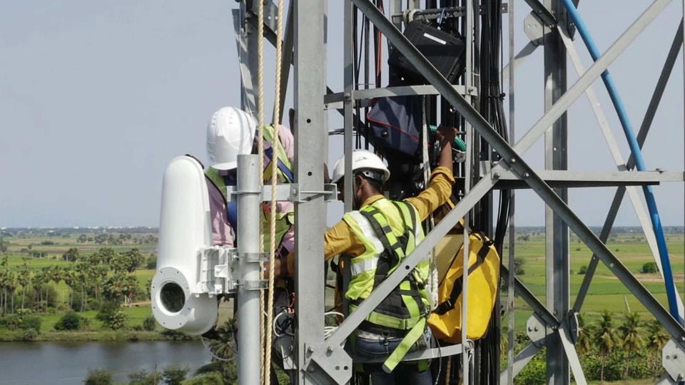 Alphabet’s X Lab has devised a way to relay internet signals through wireless optical communications links, or light beams to put it more simply, under a project called Project Taara.