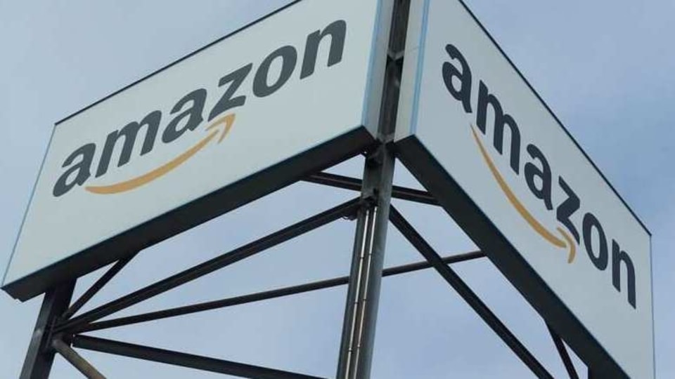 In Pune, a group of around ten persons vandalised a warehouse of Amazon in Kondhwa area.