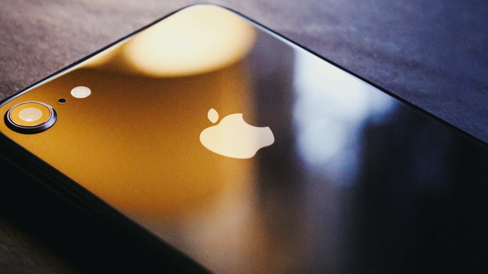 Apple is working on foldable iPhones. Apple is working on foldable iPhones.