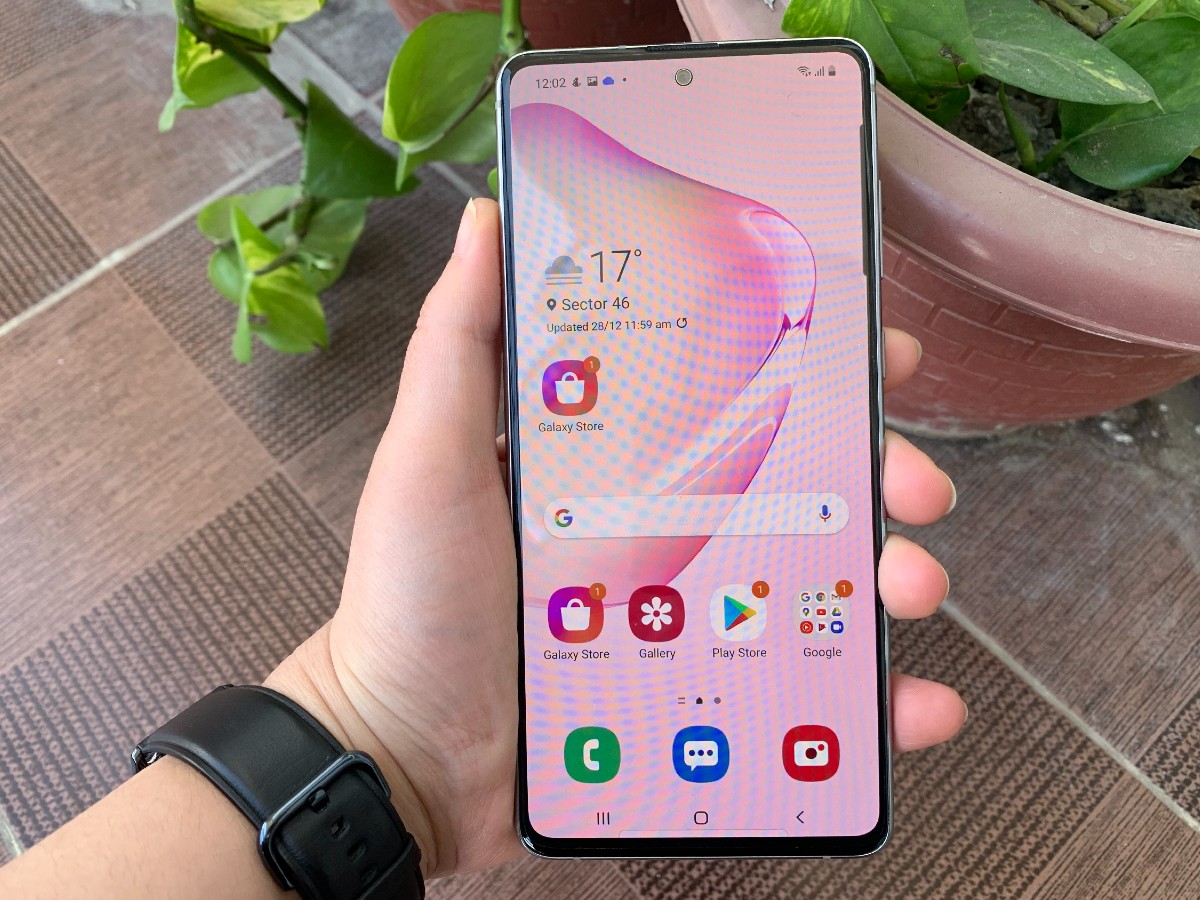 Galaxy Note 10 Lite has older specs but user experience makes it a winner