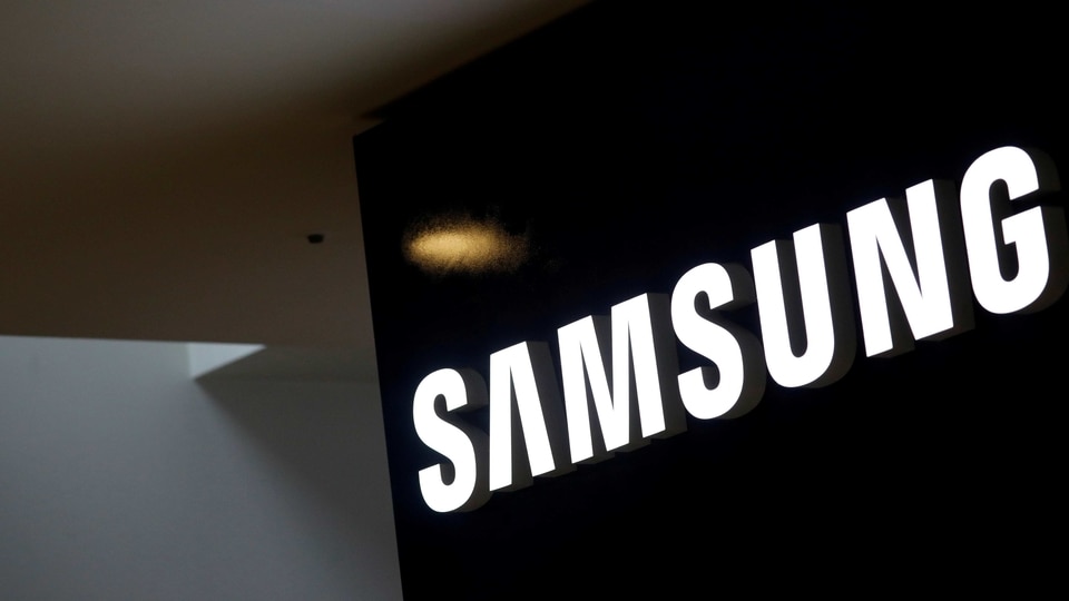 Samsung Electronics Q3 net profit leaps