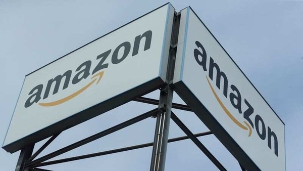 In Pune, a group of around ten persons vandalised a warehouse of Amazon in Kondhwa area.