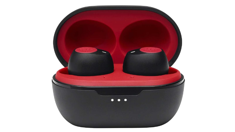 The JBL C115 earbuds feature the company’s ‘Pure Bass’ sound and sport button on either side of both earbuds, so users can also take and decline calls