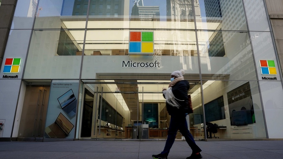 Investors will closely track growth of Azure, Microsoft's cloud computing business that competes with Amazon.com's Amazon Web services and Alphabet Inc's Google Cloud.