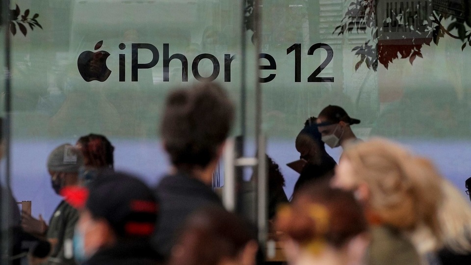 iPhone 13 will be the company’s first full-screen phone.