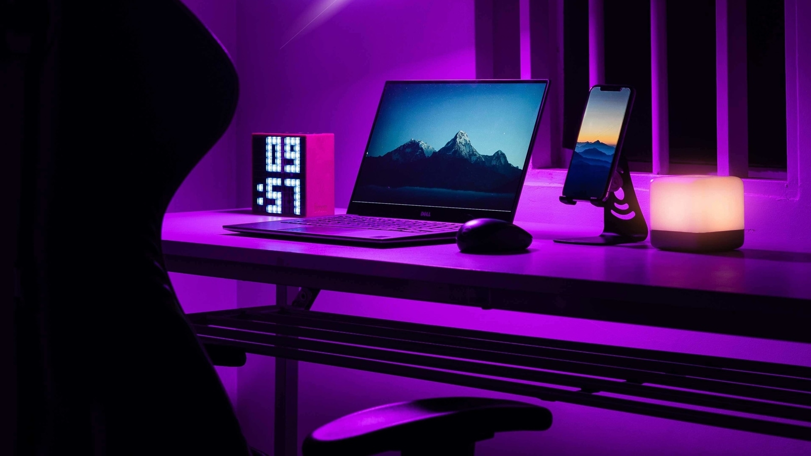Today’s tech news was all about fast speeds and online security and safety. Today’s tech news was all about fast speeds and online security and safety.