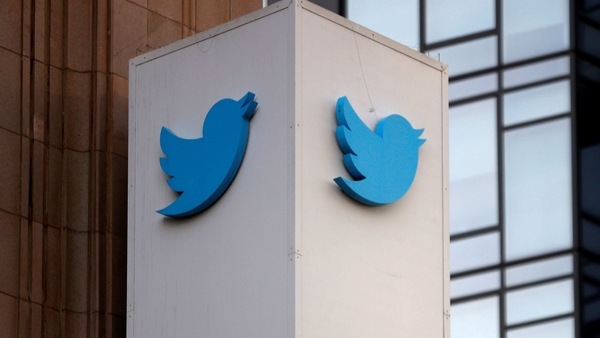 FILE PHOTO: The Twitter logo is seen outside the company headquarters in San Francisco, California, U.S., January 11, 2021. REUTERS/Stephen Lam/File Photo  GLOBAL BUSINESS WEEK AHEAD