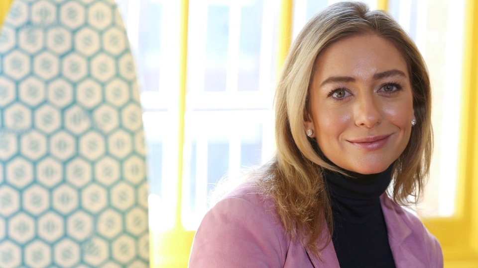 FILE PHOTO: Bumble founder and CEO Whitney Wolfe Herd sits for a portrait in the Manhattan borough of New York City, U.S., January 31, 2019.  REUTERS/Caitlin Ochs/File Photo