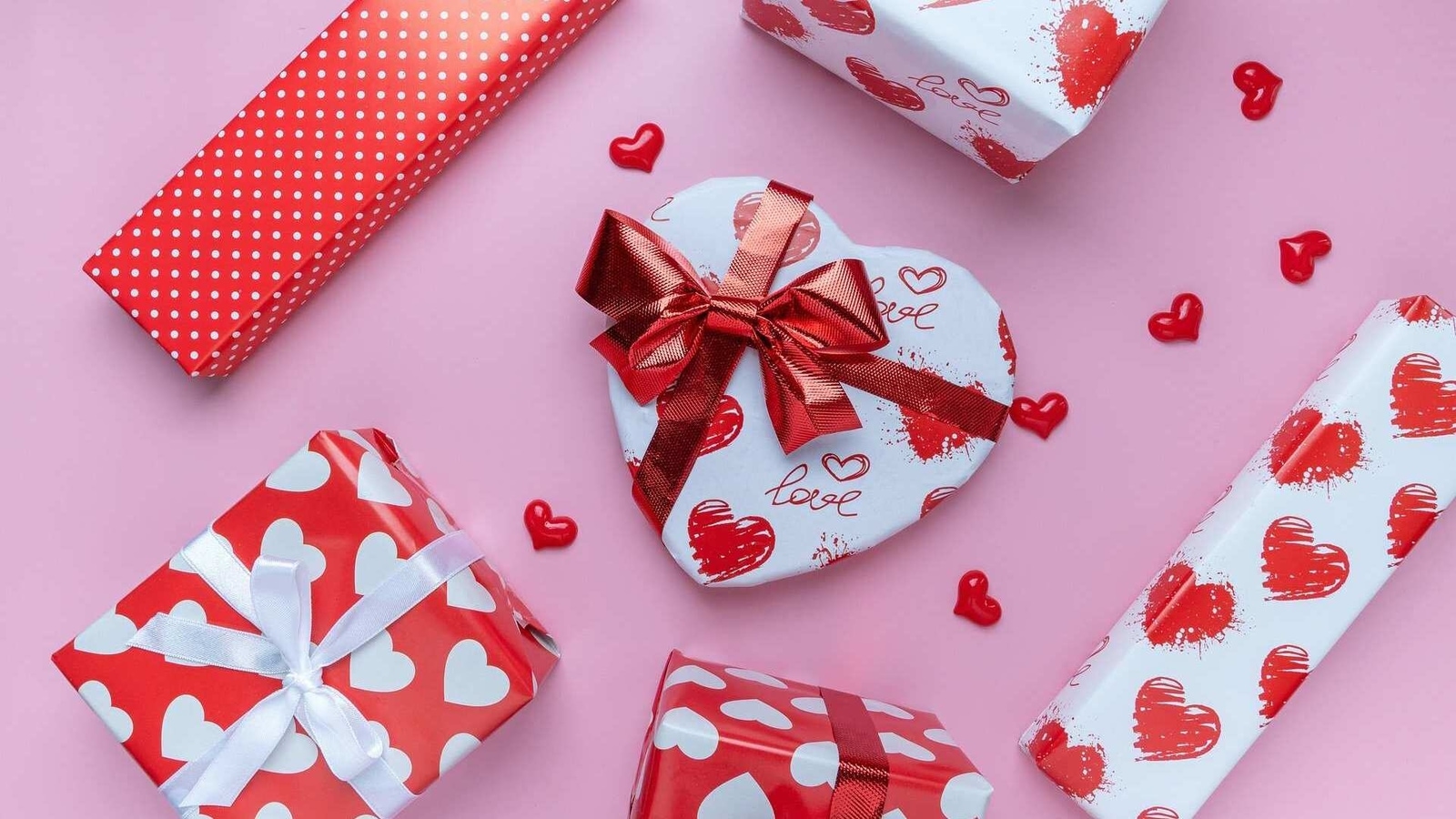 Loaded Love Hamper Premium Valentine Gift Chocolates - Velvet fine  chocolates