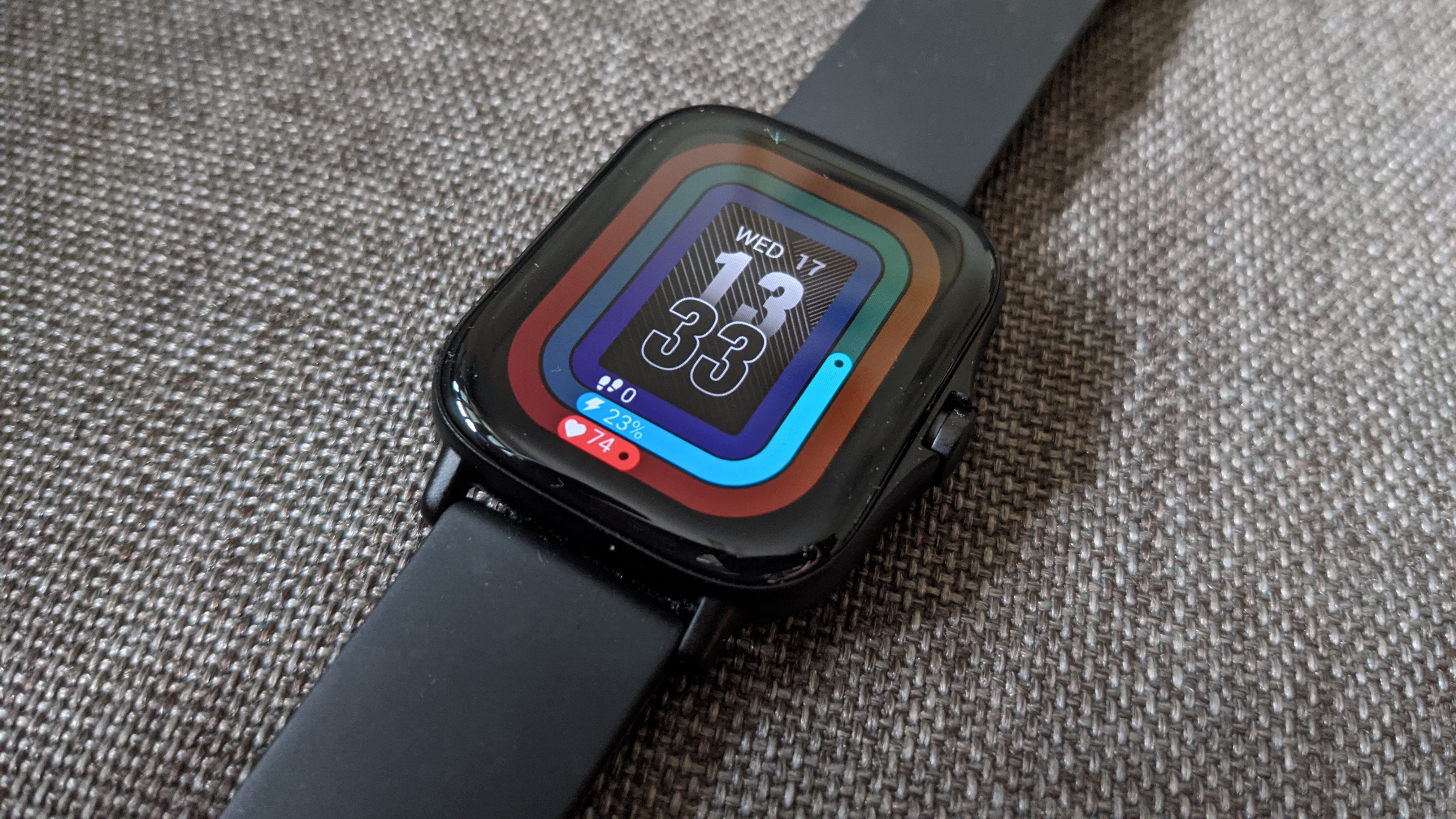 The Amazfit GTS 2 comes with a host of watch faces you can pick from and they are all vibrant and bright. The Amazfit GTS 2 comes with a host of watch faces you can pick from and they are all vibrant and bright.