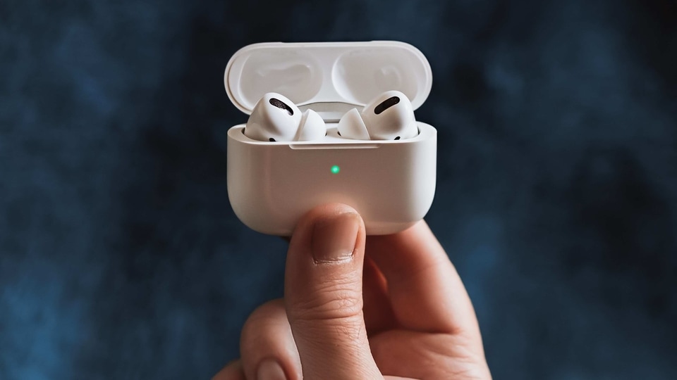 Когда появились airpods pro