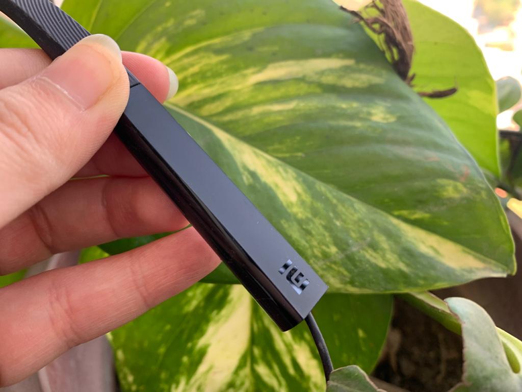 It runs on a 150mAh battery, which the company says can deliver up to 20 hours of music playback time. It runs on a 150mAh battery, which the company says can deliver up to 20 hours of music playback time.