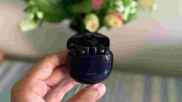 realme launched Buds Air 2 true wireless earbuds today.