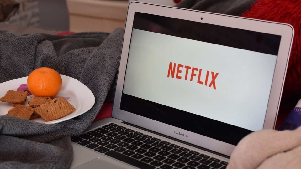 Netflix is now hoping to build up its pipeline of original series it owns, and will use the $500 million to also fund a growing slate of dramas, reality TV, documentaries and Netflix’s first Korean sitcom.