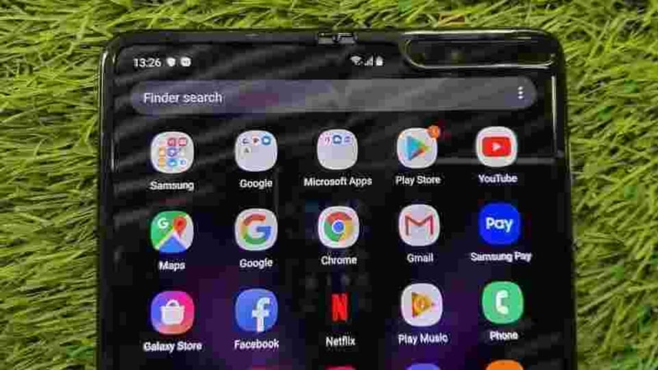 The Galaxy Fold is now getting Android 11 based One UI 3.1