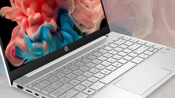 HP reports strong sales