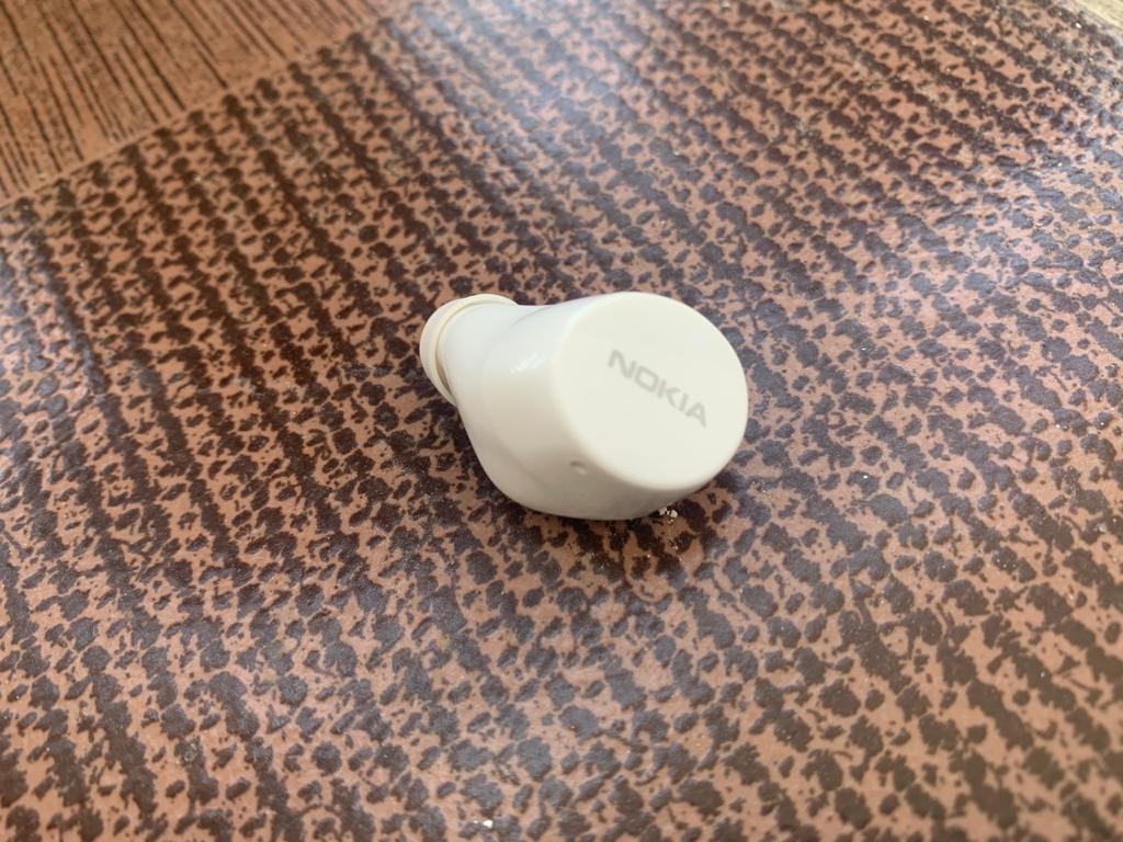 The Nokia Power Earbuds Lite comes with 50 mAh battery per earbud while the charging case is backed by a 350mAh battery. The Nokia Power Earbuds Lite comes with 50 mAh battery per earbud while the charging case is backed by a 350mAh battery.