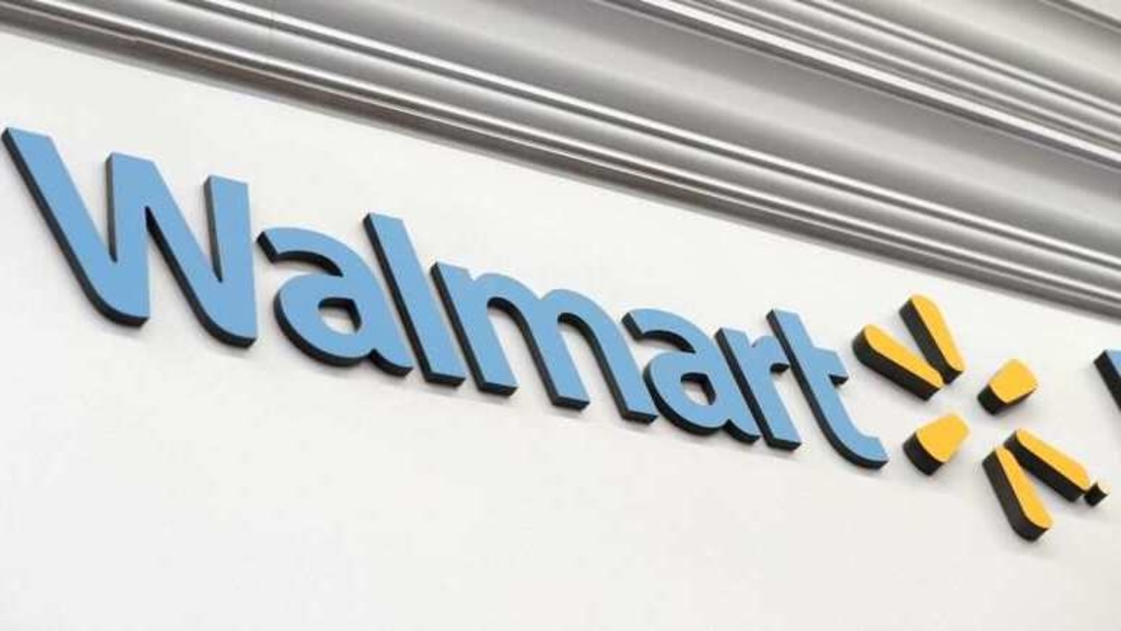 Stark played a key role in Goldman’s partnership with Apple Inc. on a credit card, for which the bank provides the financial backbone.