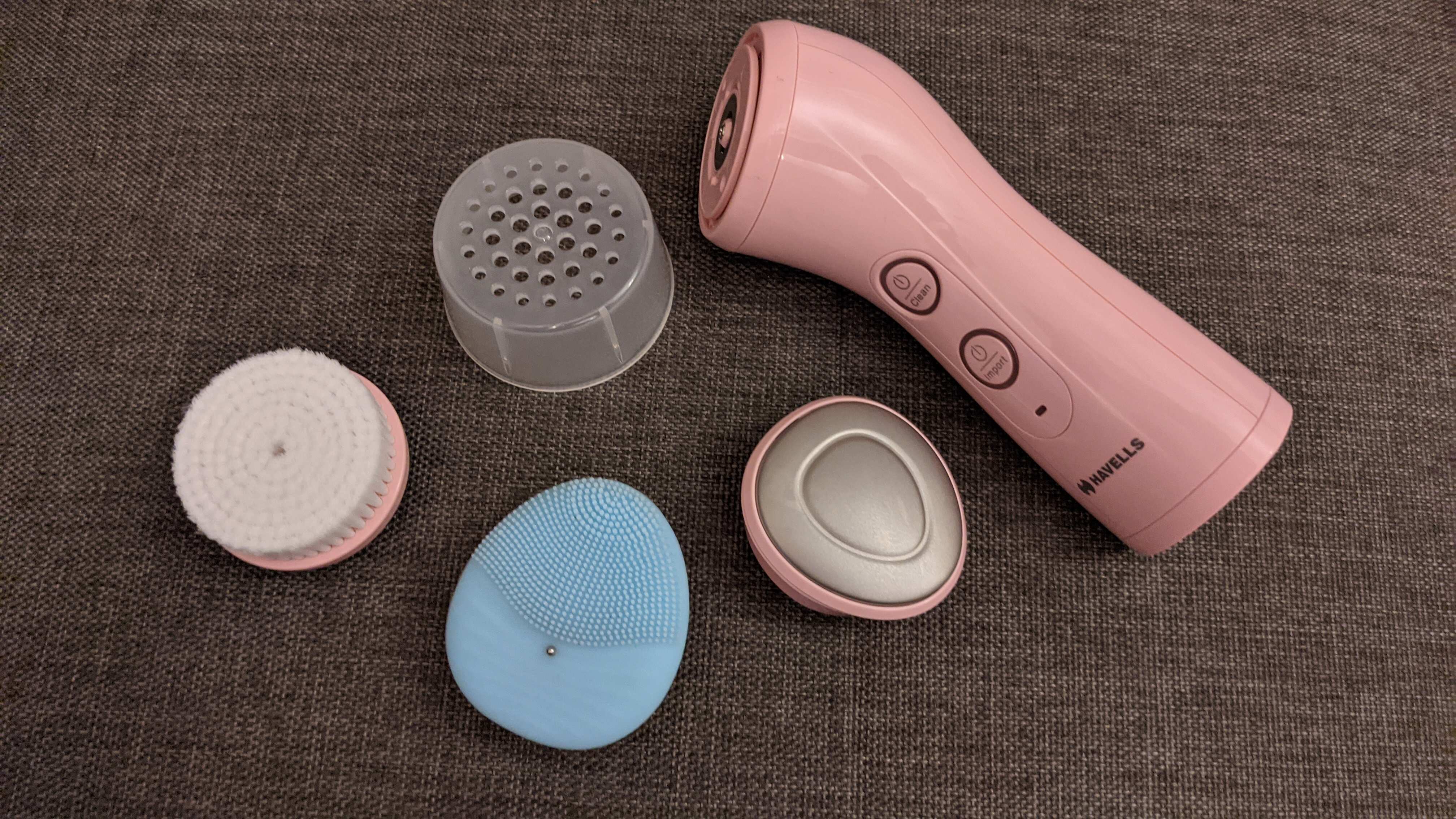 The Havells Facial Cleanser SC5070 costs <span class='webrupee'>₹</span>9,995 and comes with three removable heads for three different skincare routines. The Havells Facial Cleanser SC5070 costs <span class='webrupee'>₹</span>9,995 and comes with three removable heads for three different skincare routines.