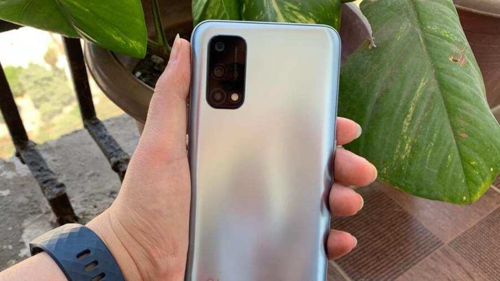 Realme Narzo 30 Pro Realme Narzo 30 Pro