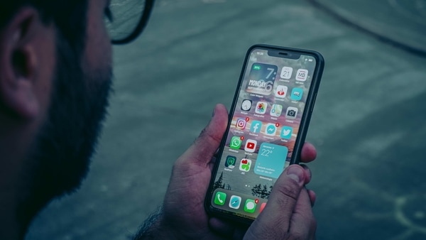 Apple iOS 14.5 Beta 3 re-enables setting up of third-party music player as default