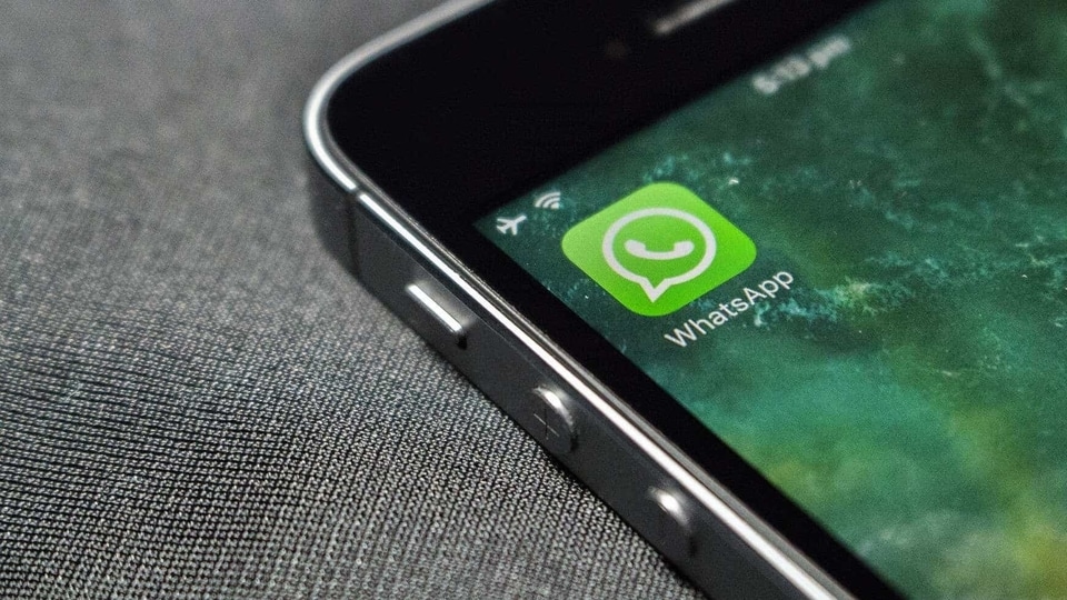 WhatsApp reportedly working on self-destructing image support