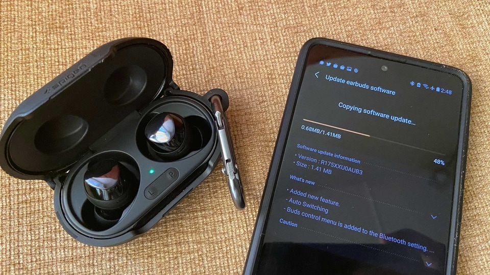 Samsung Galaxy Buds Plus gain Auto Switch feature from the Galaxy