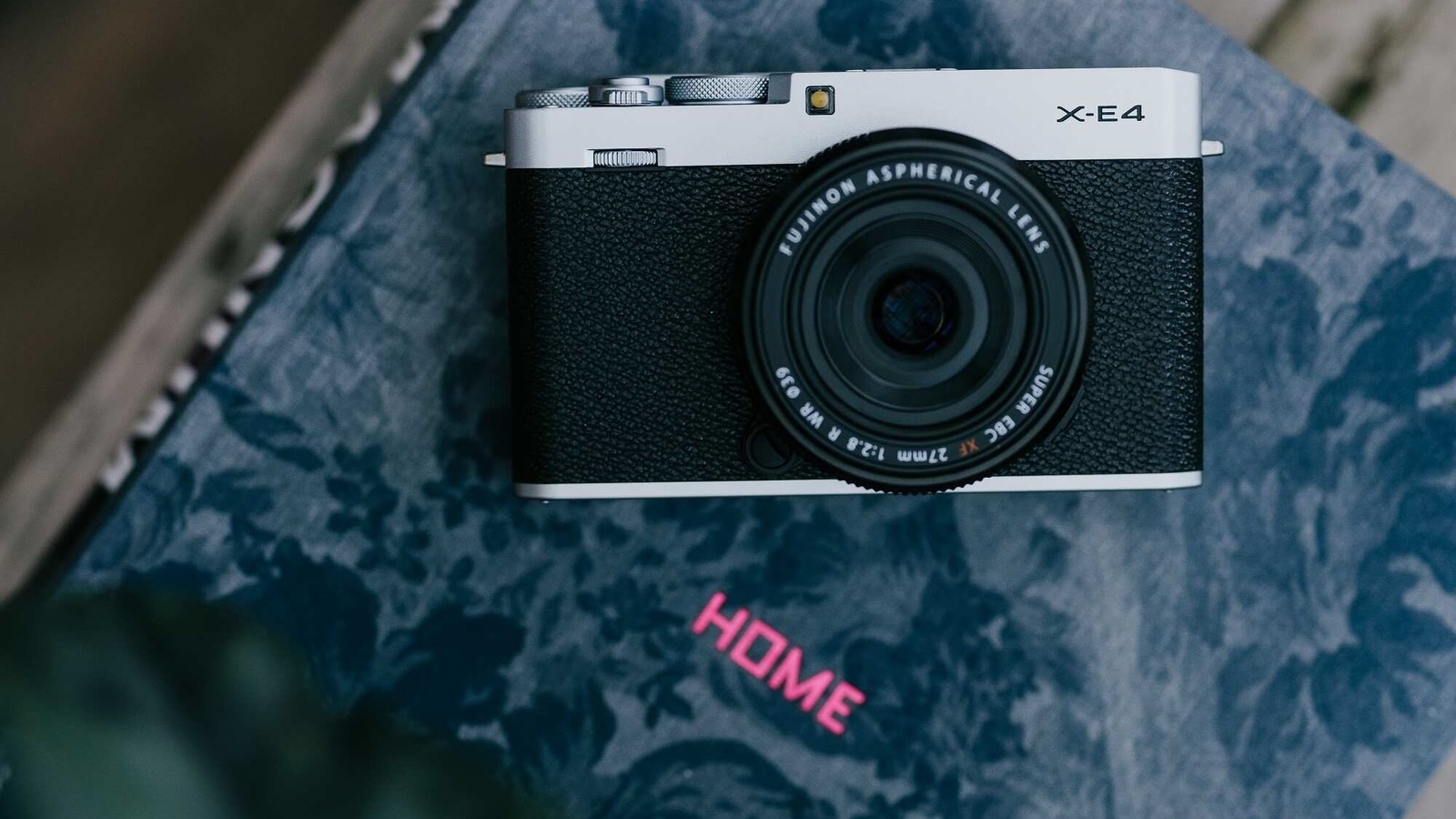 Fujifilm X-E4. Fujifilm X-E4.