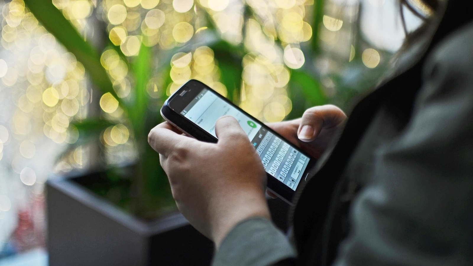 WhatsApp has warned all users earlier that while the chats are end-to-end encrypted, this protection does not extend to online backups on Google Drive and iCloud. WhatsApp has warned all users earlier that while the chats are end-to-end encrypted, this protection does not extend to online backups on Google Drive and iCloud.