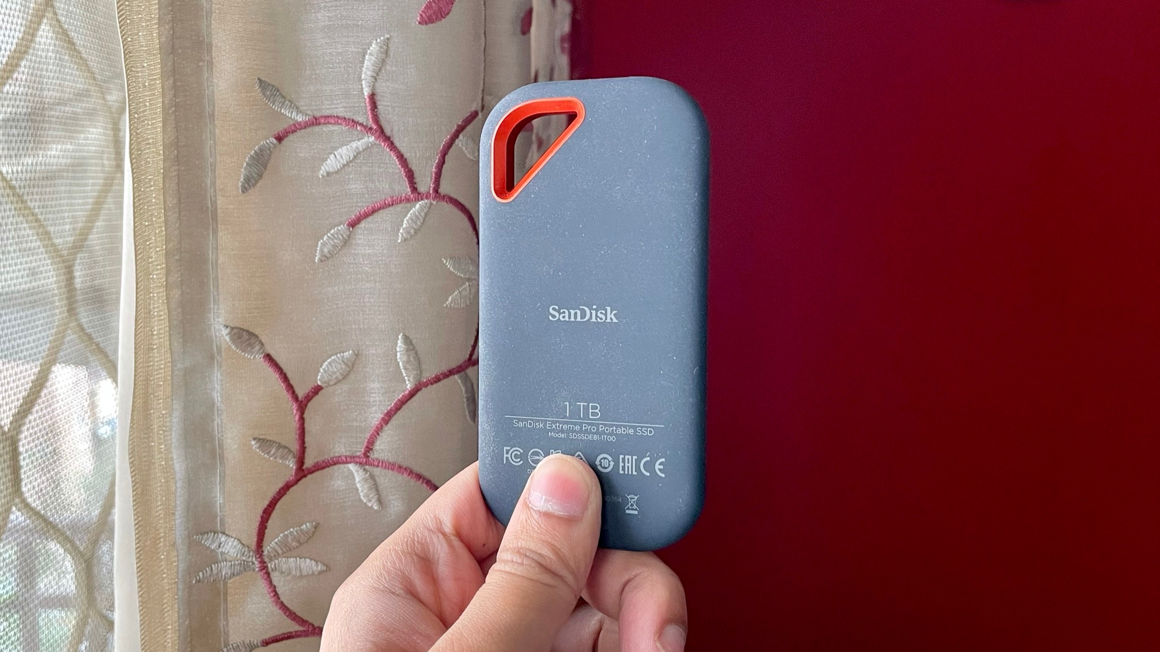 It also has a durable silicon design to withstand the rigors of production. It also has a durable silicon design to withstand the rigors of production.