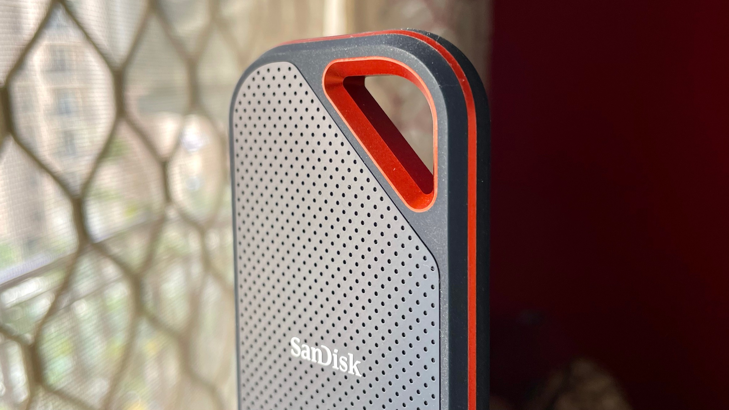 The SanDisk Extreme Pro Portable SSD comes with up to 2000Mb/s read and up to 2000 Mb/s write speeds. The SanDisk Extreme Pro Portable SSD comes with up to 2000Mb/s read and up to 2000 Mb/s write speeds.