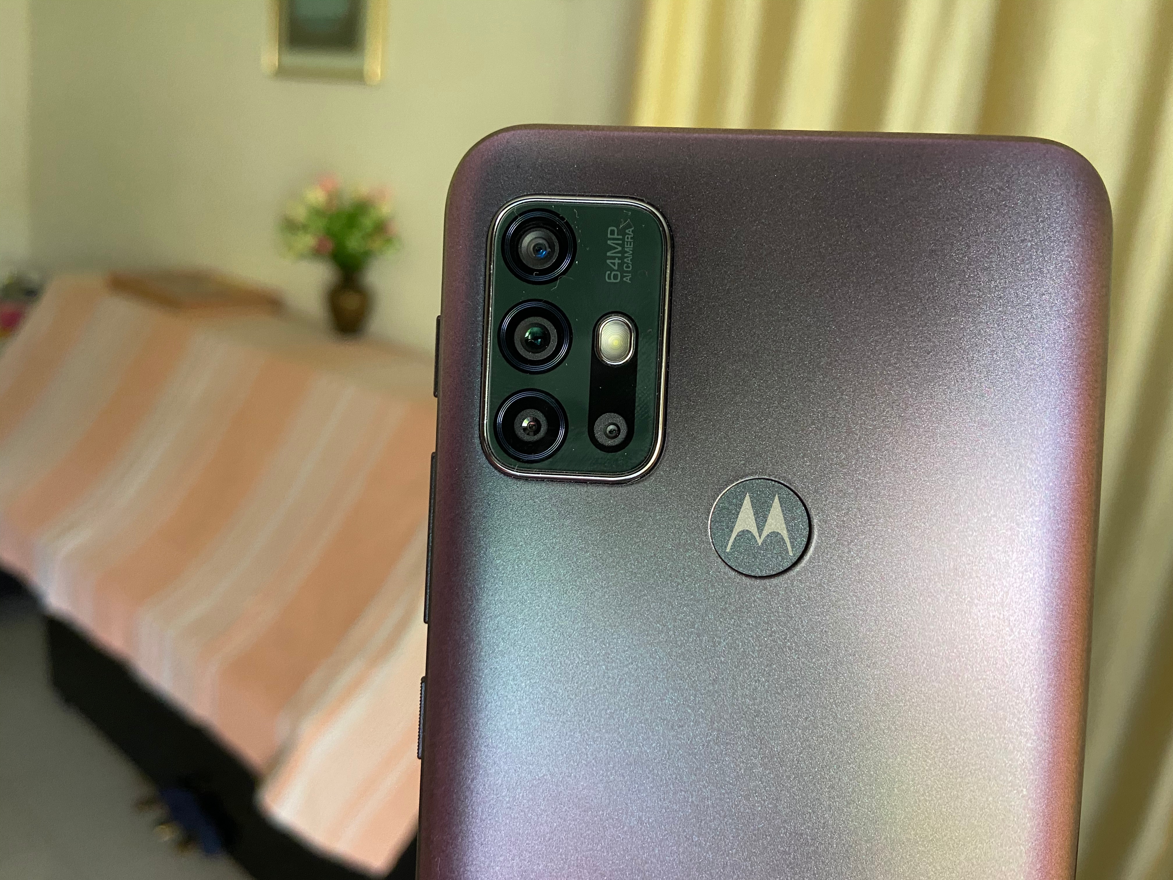The device's &nbsp;rear quad-cam setup features a 64-megapixel primary sensor. There’s also an 8-megapixel sensor for wide-angle photos, and a 2-megapixel macro sensor and depth sensor.