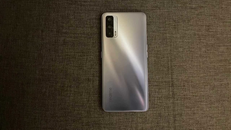The Realme X7 5G was launched in two variants and is priced at <span class='webrupee'>₹</span>19,999 for 6GB RAM + 128GB storage version and <span class='webrupee'>₹</span>21,999 for 8GB RAM + 128GB storage model. The Realme X7 5G was launched in two variants and is priced at <span class='webrupee'>₹</span>19,999 for 6GB RAM + 128GB storage version and <span class='webrupee'>₹</span>21,999 for 8GB RAM + 128GB storage model.