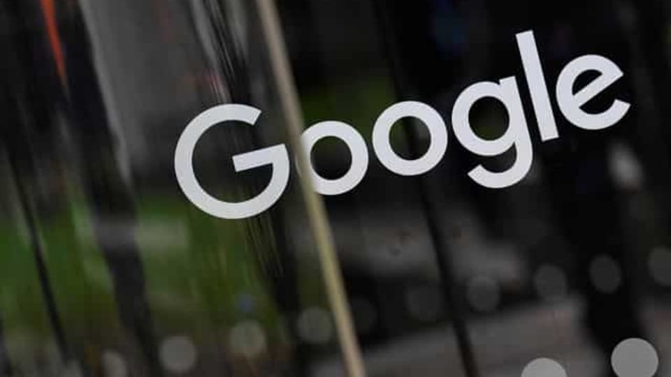 Google will lower its planned commission rate for app developers REUTERS/Toby Melville/File Photo