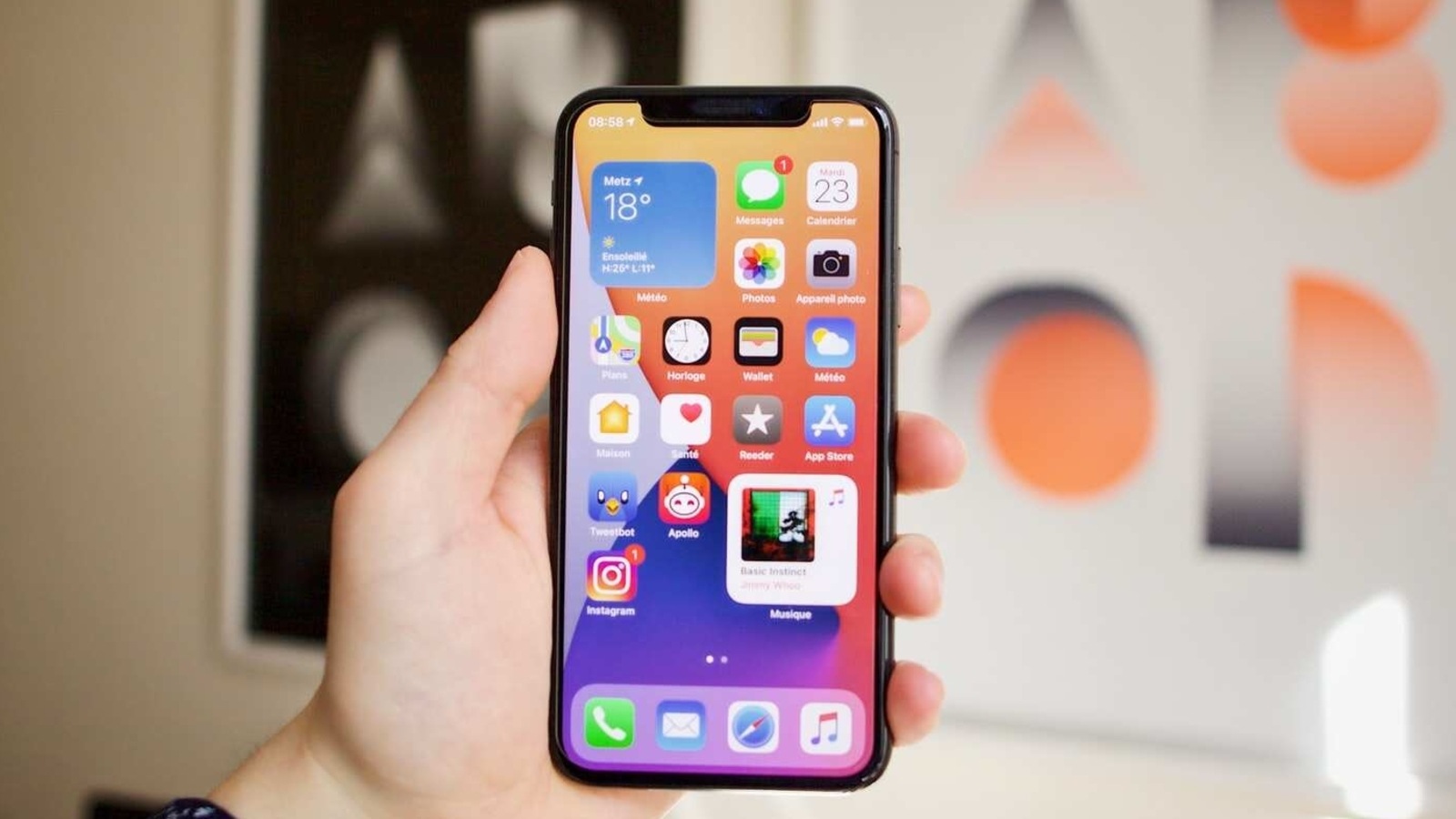 Here's why you can no longer downgrade your iPhone to iOS 14.4 Here's why you can no longer downgrade your iPhone to iOS 14.4