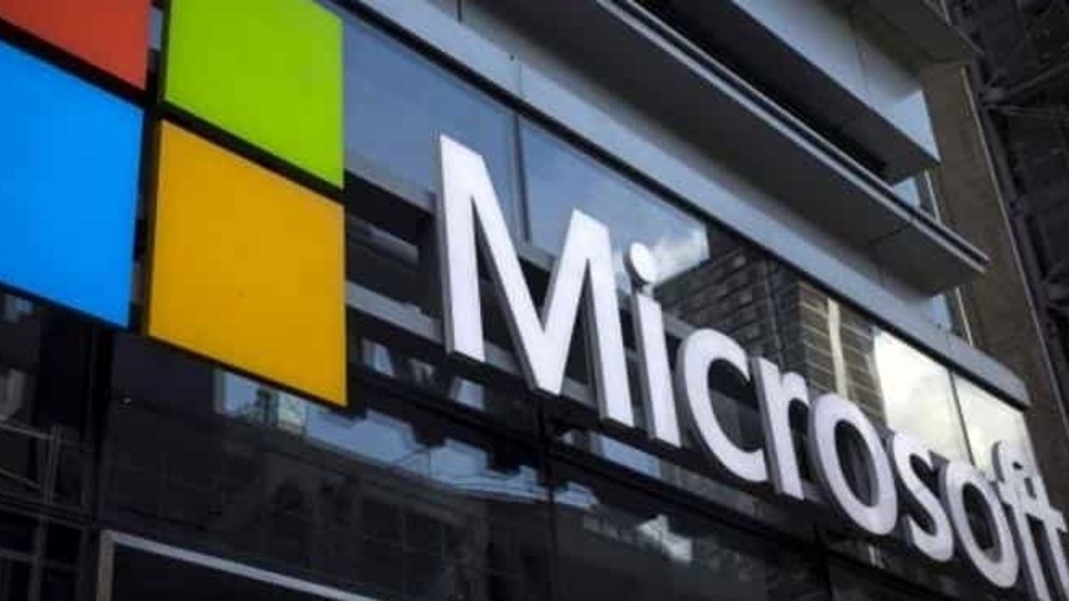 Microsoft, the  American multinational technology giant, on Tuesday warned that a group of hackers linked to attacks on the Democratic National Committee had exploited a vulnerability in all Windows PCs and that it would not be able to fully mend this for another week.