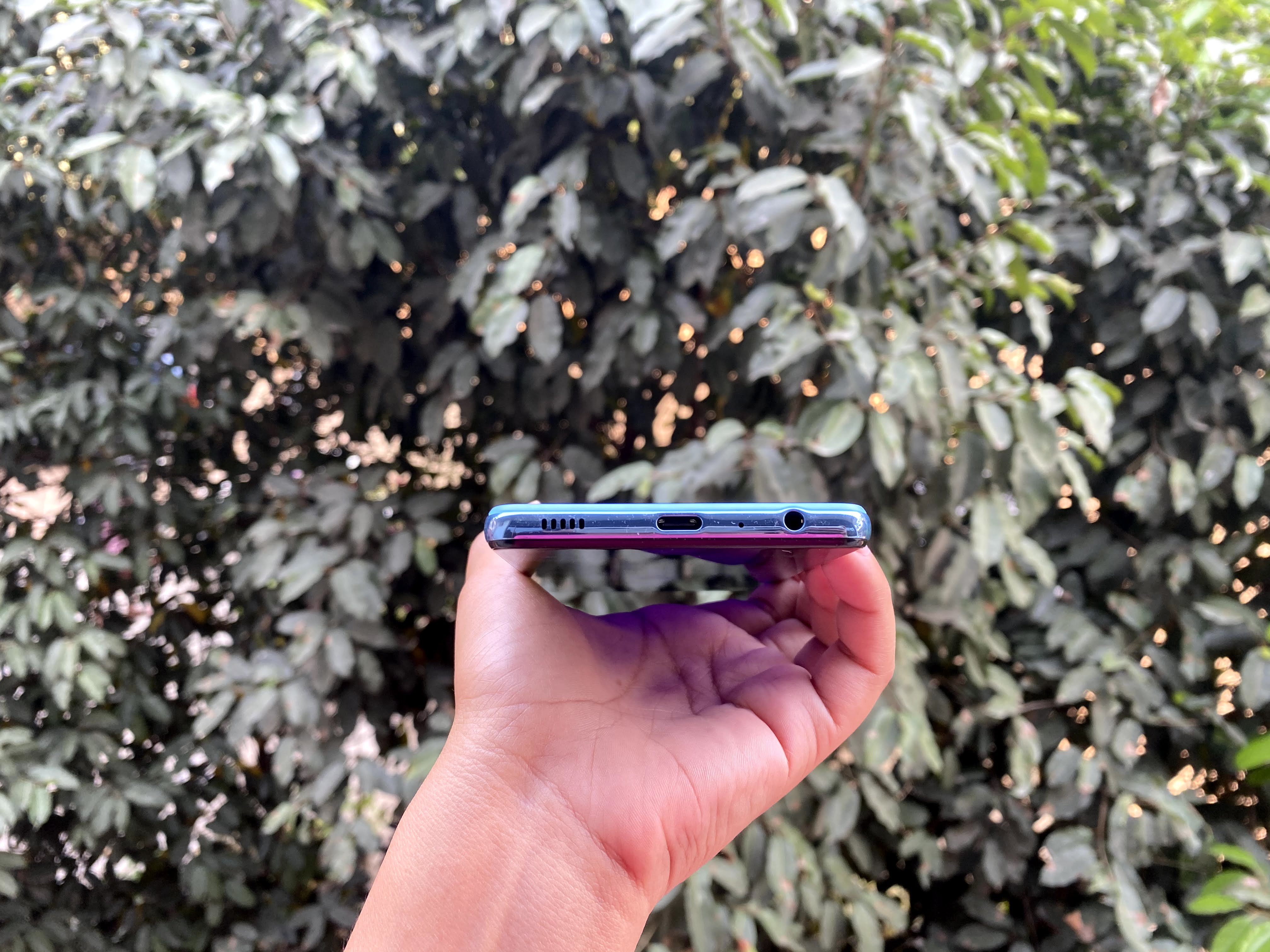Galaxy A52 packs a 4,500mAh battery with support for 25W fast charging. It also has a USB Type-C port and a 3.5mm headphone jack. Galaxy A52 packs a 4,500mAh battery with support for 25W fast charging. It also has a USB Type-C port and a 3.5mm headphone jack.