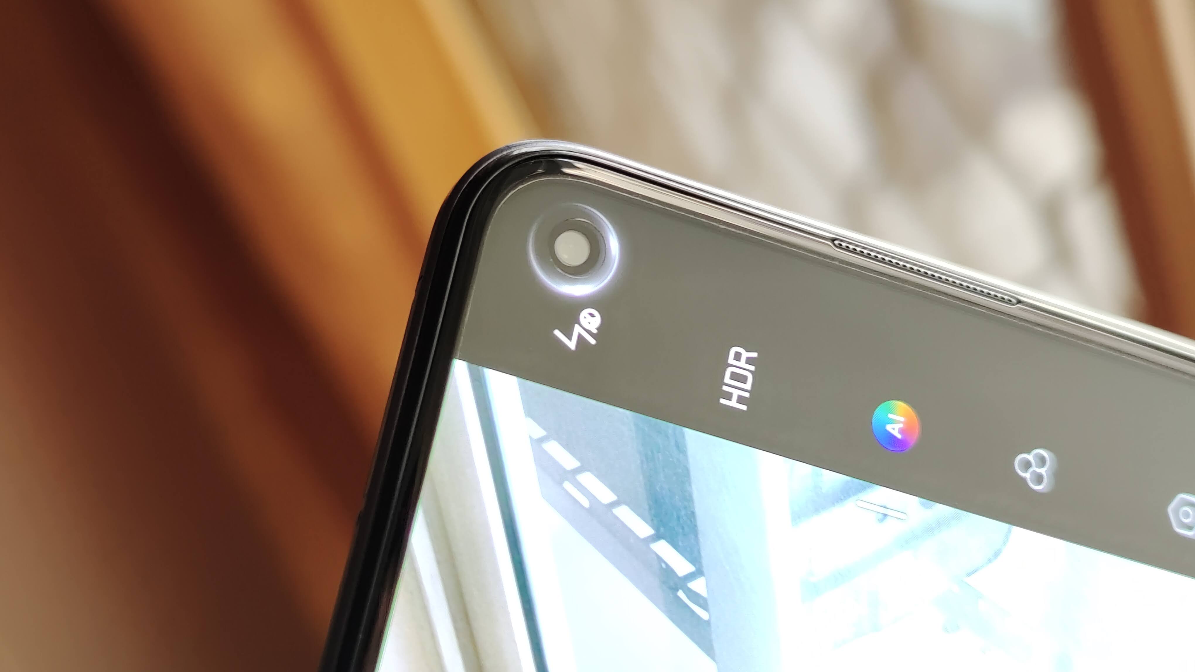 It also has a 16MP selfie camera with Sony IMX471 sensor and 5P lens. It also has a 16MP selfie camera with Sony IMX471 sensor and 5P lens.