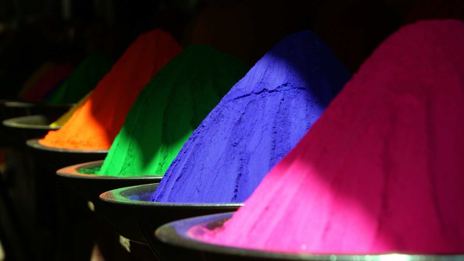 Here are four ways to stay safe while enjoying Holi during the pandemic. Here are four ways to stay safe while enjoying Holi during the pandemic.