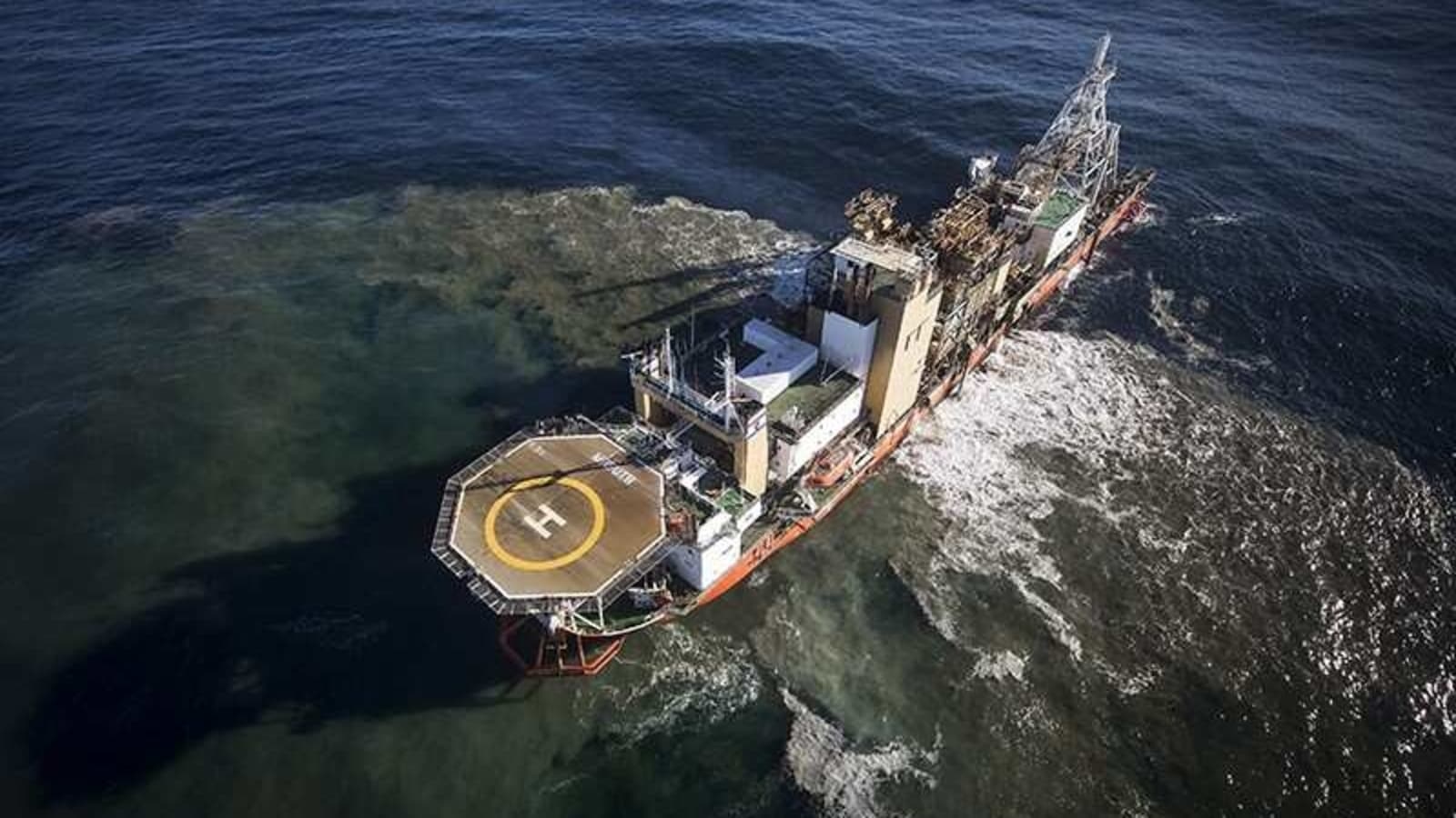 Deep-sea mining would extract cobalt, copper, nickel, and manganese - key materials in batteries - from potato-sized nodules which pepper the sea floor at depths of 4-6 kilometres and are particularly abundant in the Clarion-Clipperton Zone in the North Pacific Ocean, an area spanning millions of kilometres between Hawaii and Mexico. Deep-sea mining would extract cobalt, copper, nickel, and manganese - key materials in batteries - from potato-sized nodules which pepper the sea floor at depths of 4-6 kilometres and are particularly abundant in the Clarion-Clipperton Zone in the North Pacific Ocean, an area spanning millions of kilometres between Hawaii and Mexico.