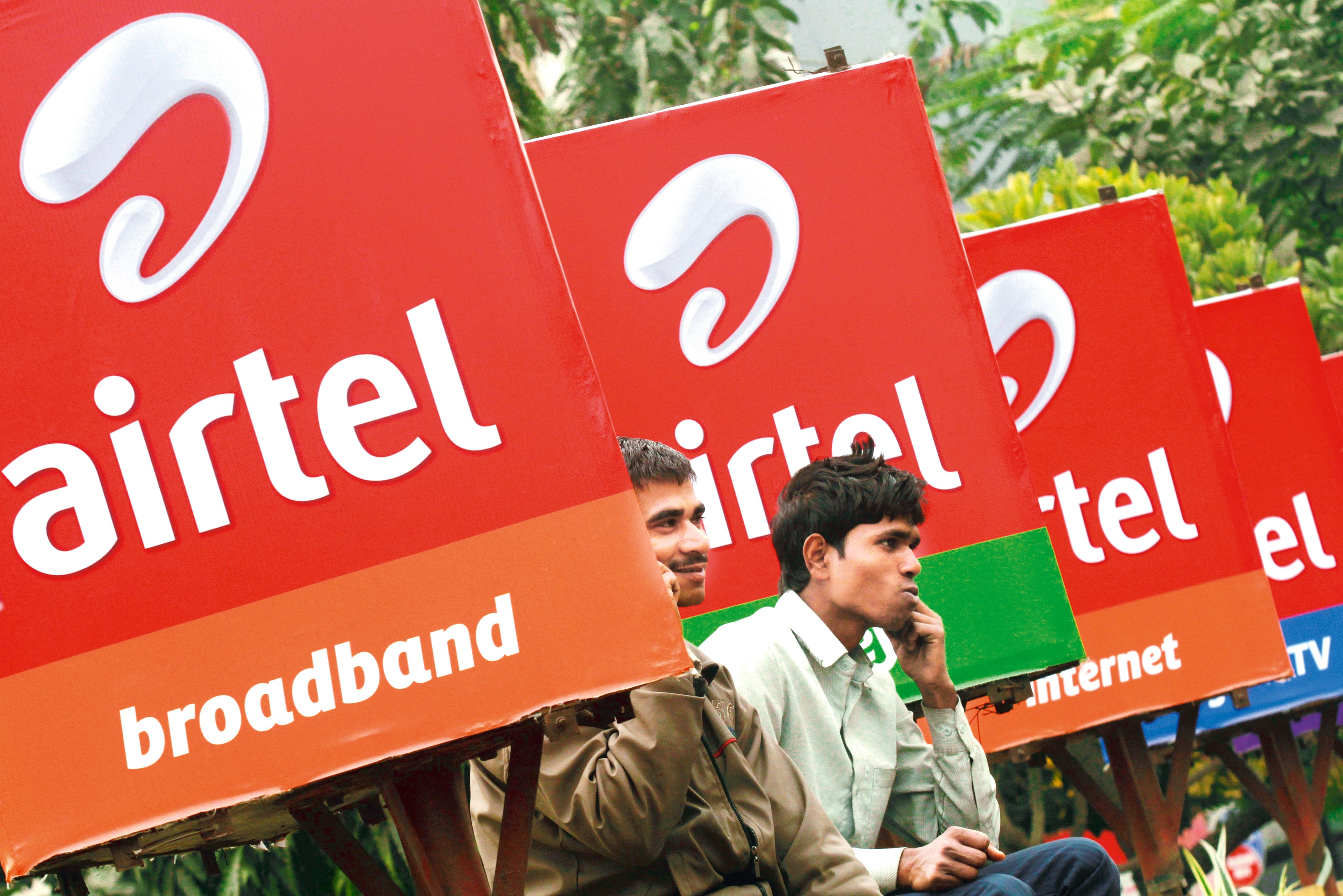 How to get Airtel Black: You need to download the Airtel Thank app and get a Airtel Black plan or make your own plan by bundling your existing services. You can also visit the Airtel store near you and our teams will help you get on to Airtel Black or give a missed call on 8826655555 and a Airtel executive will reach out to you to upgrade you to Airtel Black. Airtel Black