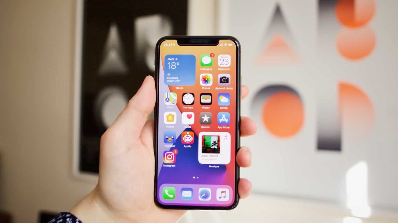Here's why you can no longer downgrade your iPhone to iOS 14.4 Here's why you can no longer downgrade your iPhone to iOS 14.4