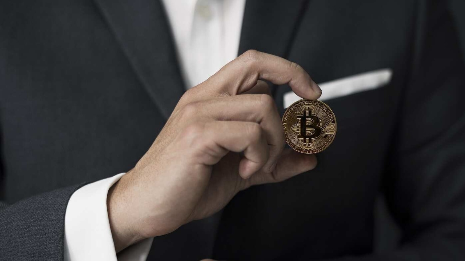 Tharman’s comments come as the total market value of cryptocurrencies pushed past $2 trillion for the first time. Tharman’s comments come as the total market value of cryptocurrencies pushed past $2 trillion for the first time.