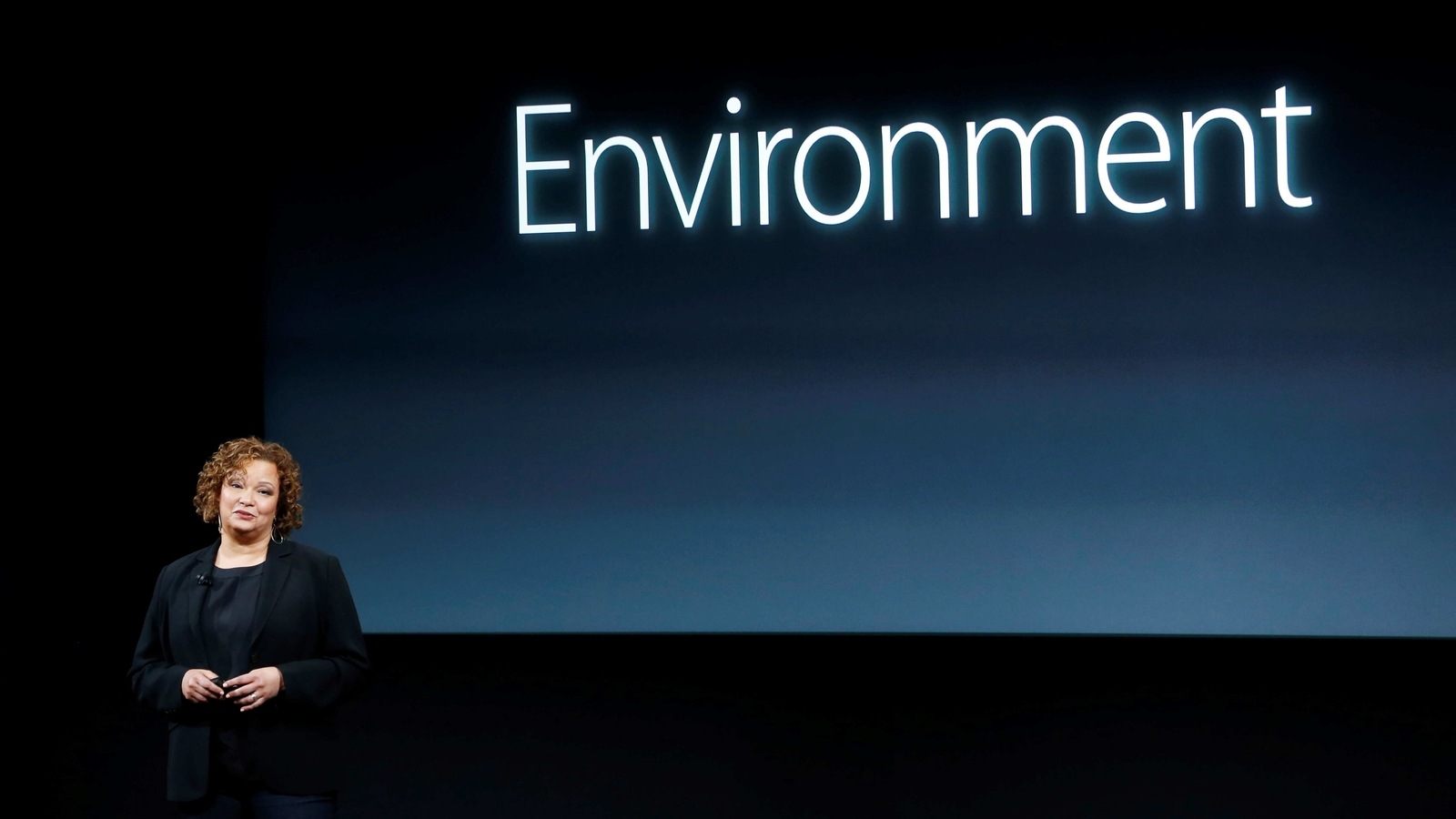 FILE PHOTO: Lisa Jackson, Apple vice president for Environment, Policy and Social Initiatives, speaks during an event at Apple headquarters in Cupertino, California March 21, 2016.  REUTERS/Stephan Lam/File Photo