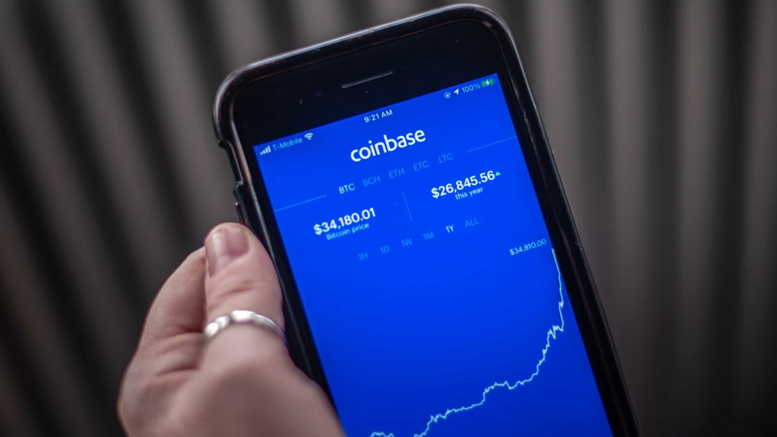 Coinbase Hits 100 Billion Then Slips In Landmark Crypto Listing Ht Tech