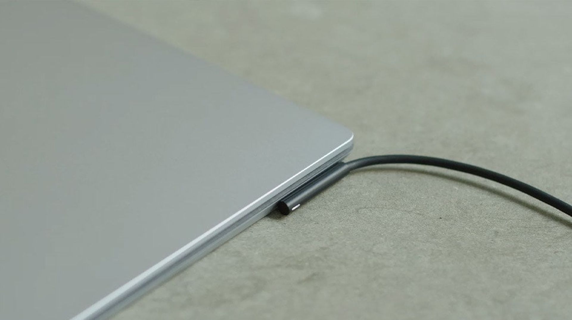 The 15-inch Surface Laptop 4 is available for a starting price of $1,299.99 ( <span class='webrupee'>₹</span>97,855 approximately) for the AMD variant and $1,799.99 ( <span class='webrupee'>₹</span>1,35,520 approximately.) for the Intel version. The 15-inch Surface Laptop 4 is available for a starting price of $1,299.99 ( <span class='webrupee'>₹</span>97,855 approximately) for the AMD variant and $1,799.99 ( <span class='webrupee'>₹</span>1,35,520 approximately.) for the Intel version.