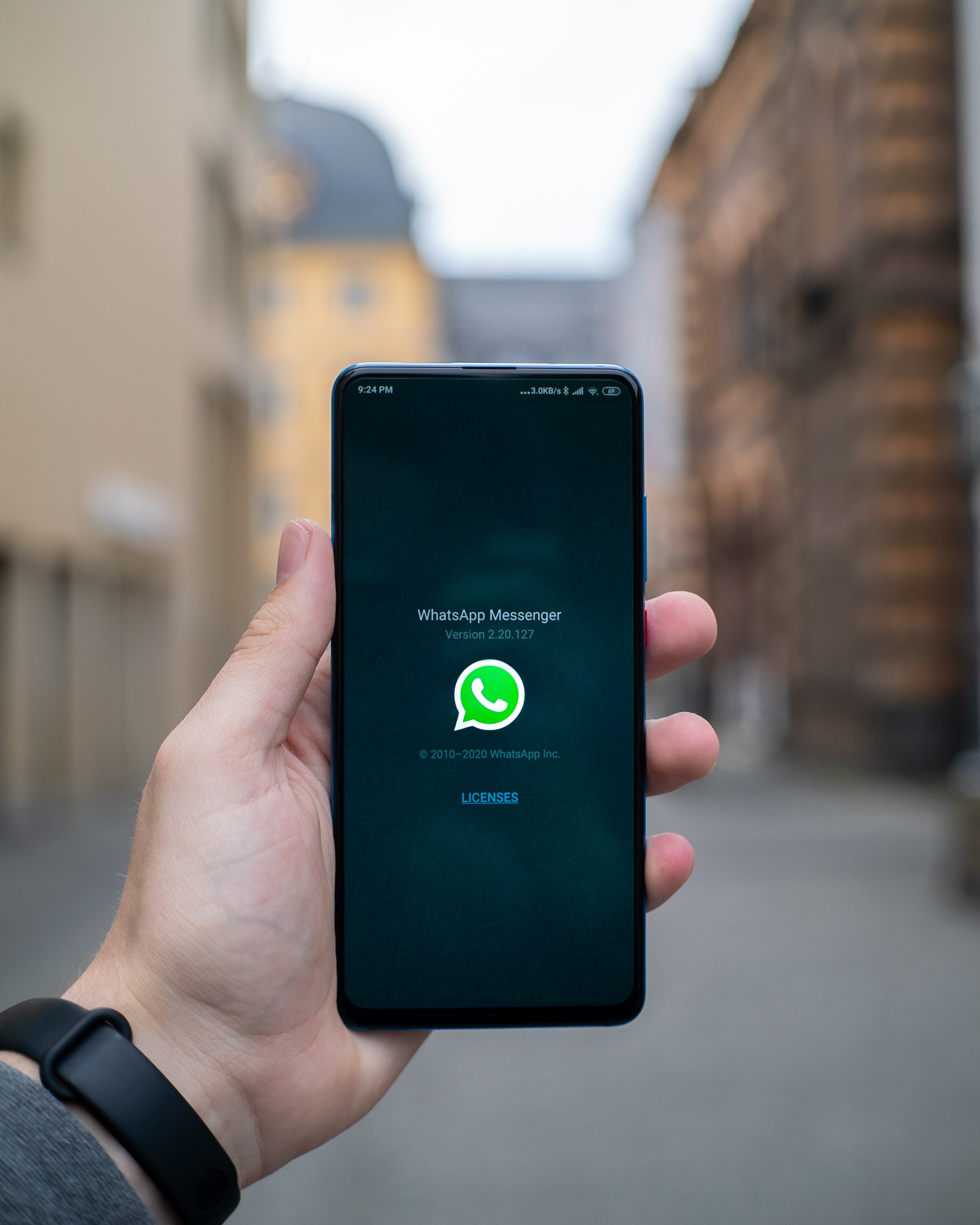How do I know I have Whatsapp view once feature? It is available in the new version 2.2126.11. When you get it, there will be a View Once button visible when you are sending photo or video. How do I know I have Whatsapp view once feature? It is available in the new version 2.2126.11. When you get it, there will be a View Once button visible when you are sending photo or video.