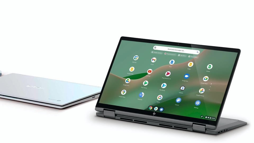 Chromebooks might soon come with Google Meet and Google Chat