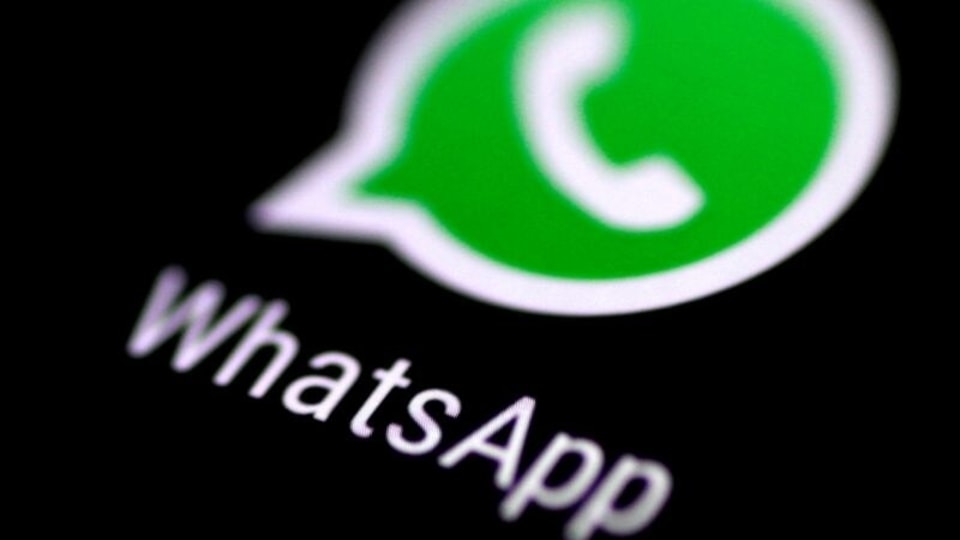 FILE PHOTO: The WhatsApp messaging application is seen on a phone screen August 3, 2017.  REUTERS/Thomas White/File Photo