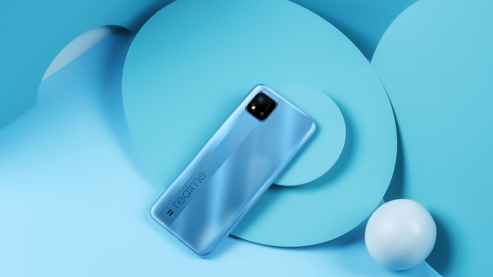 Realme C20 will be available at an introductory price of  <span class='webrupee'>₹</span>6,799  for the first 1 million customers.